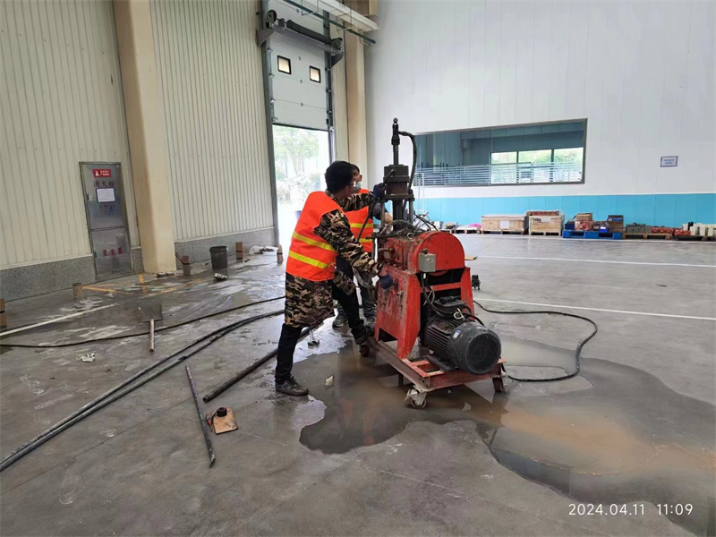 东安厂房地面下沉塌陷注浆加固施工